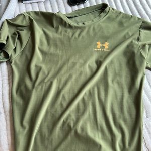 under armor Green and yellow tee